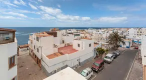 Appartement avec internet haut débit, barbecue et terrasse | Vue ville - Image 2
