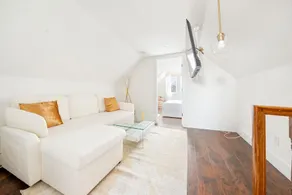 NY Luxury Apt Free Parking in PRIME Area - Image 2