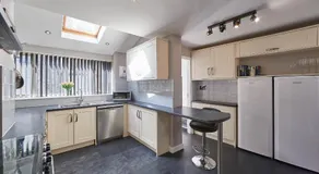Host & Stay - Rosedale House - Image 3