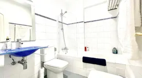 Elegant apartment in Marbella, 80 m² with shared pool - Image 2