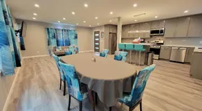 Spacious 3 bedroom unit with backyard and parking just 10 minutes from Rodeo Dr and attractions! - Image 2