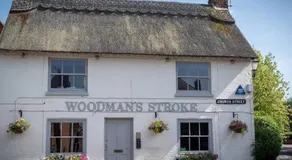 5 Bed House Sleeps 9 Parking Garden Pet Friendly in Sileby - Image 3