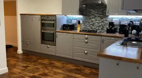 Ipswich Contractor & Holiday Stay - Parking x4 - Smart Access - Image 3