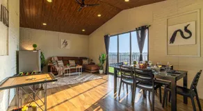 EKO STAY- Lakefront Villa - Image 3