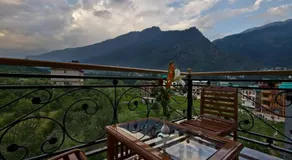 Mountain Green Villa - Image 3