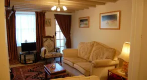 Bronhaul Cottage in Pennal - Image 2