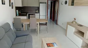 Cozzy flat in a quiet and nice area / Acogedor apartamento en zona tranquila y agradable - Image 2