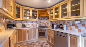Glandore Cliff Cottage Getaway - Sea Access with Private Pier - Image 4