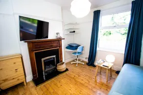 Peaceful House in the Centre of City - Image 5