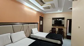 Hotel Skyland - Image 2