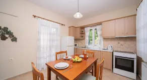 Maria's Apartments - Image 2
