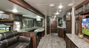 Heartland North Trail 31' RV - Image 3