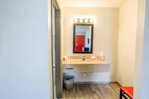 OYO Hotel Covington GA - Image 2