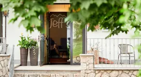 Jeff's - Rooms with a mountain view - Image 5