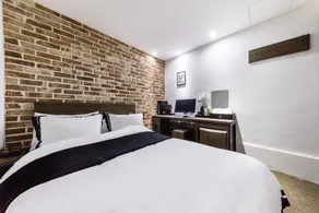 T hotel - Image 3