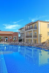 Porto Kalamaki Hotel - Image 2