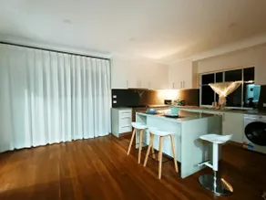 Easy access to city, Parkside family, Free parking - Image 5