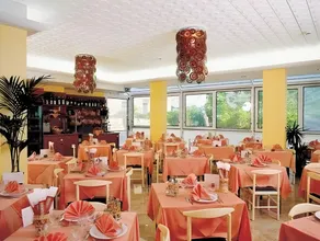 Hotel Universal - Image 5