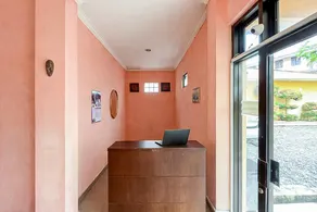 RedDoorz Casa Delray Syariah at Pantai Pelabuhan Ratu - Image 5