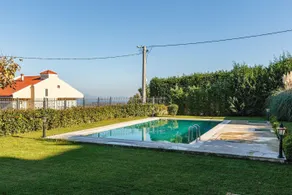 Villa with Private Pool and Garden in Kartepe 5 BR - Image 2
