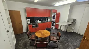 Jupiter - Private Room with Shared Kitchen Shower and Toilet - Chur Old Town - Image 2