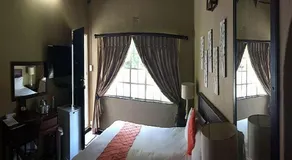 Villa Schreiner Guest House - Image 2