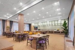 Vienna International Hotel (Chongqing Liangjiang Water & Soil New Town Branch) - Image 2