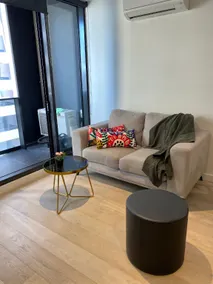 Cosy apartment in the heart of CBD with Wifi & Parking - Image 5
