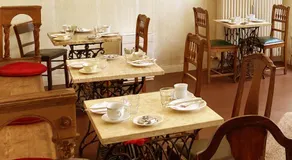 Hotel Lux - Image 5