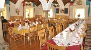 Stiftsgasthof Hochburg - Image 3