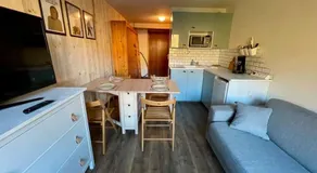 Studio refait à neuf avec balcon - Famille - Parking couvert - Image 2