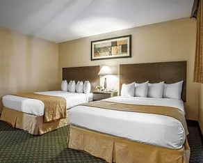 Quality Inn & Suites Hotel Seattle Center - Image 4