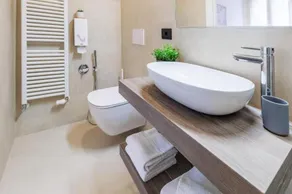 Villa Luccon Mirano • Elegant Double/Twin Room 6 - Image 4