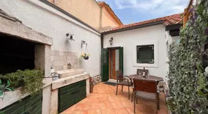 Guesthouse F - Image 3