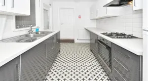 Townhouse @ Lord Street Crewe - Image 5