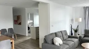 Pet friendly, Family home close to town - Image 2