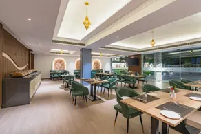 Clarks Inn Bichpuri, Agra - Image 4
