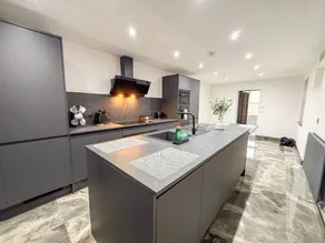 Santi House - Image 5