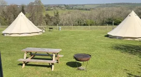 Home Farm Shepherds Hut with Firepit and Wood Burning Stove - Image 4