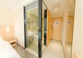City Comfort Inn Guangzhou Hanxi Changlong Shiqiao Metro Station - Image 4