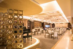 Yihe Grand Hotel - Image 3