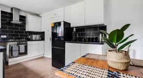 New build house near Trafford Centre with drive - Image 3