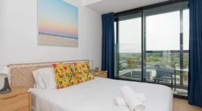Southyarra Vogue 2BR2BA +Pool+WIFI+FreeParking - Image 2