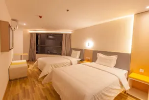 7 Days Inn Yunfu Jinshan Bus Terminal New Century Plaza - Image 2