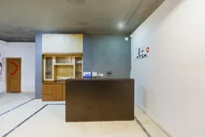 Flagship Hotel Discovery Near Pvr Ansal Plaza Greater Noida - Image 3