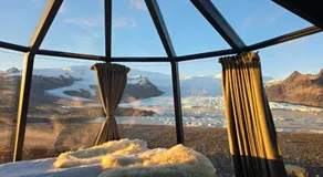 Fjallsárlón Glacier Lagoon Aurora Huts - Winter - Image 4