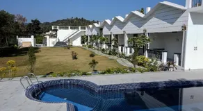 Yellow Tail by Puggles Resorts - Image 3
