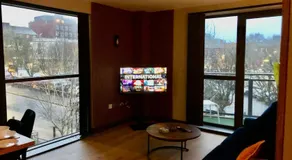 West One Panorama, City View, Secure Free Parking, 4pp - Image 2