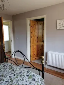 Martin-Annies Cottage - Image 1