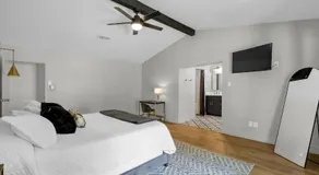Heart of The Woodlands Getaway Pet Friendly - Image 3